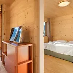 Stylish Alpine Hideaway With Panoramic Views Apartamento Zweisimmen