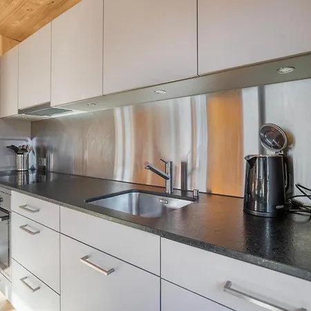 Stylish Alpine Hideaway With Panoramic Views * زويسمن