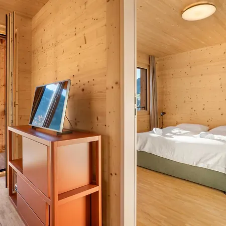 Stylish Alpine Hideaway With Panoramic Views Lejlighed Zweisimmen