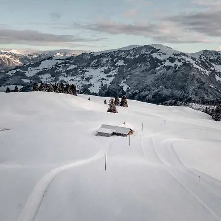 Stylish Alpine Hideaway With Panoramic Views Zweisimmen