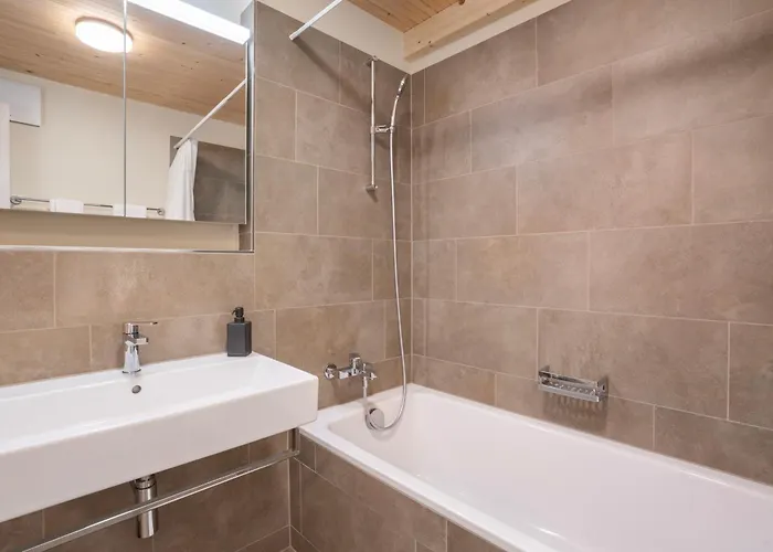 Stylish Alpine Hideaway With Panoramic Views Apartment Zweisimmen