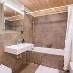 شقة Stylish Alpine Hideaway With Panoramic Views *