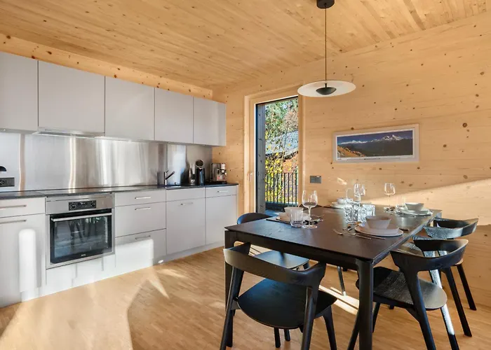 Stylish Alpine Hideaway With Panoramic Views