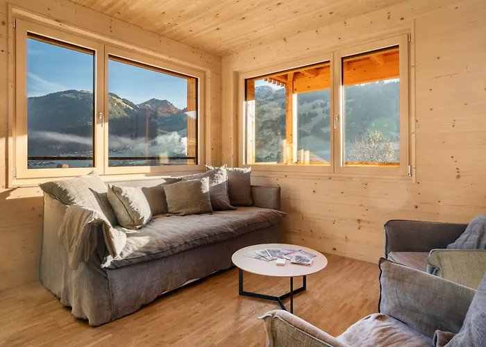 Stylish Alpine Hideaway With Panoramic Views Lägenhet Zweisimmen