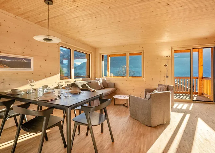 Lägenhet Stylish Alpine Hideaway With Panoramic Views Zweisimmen